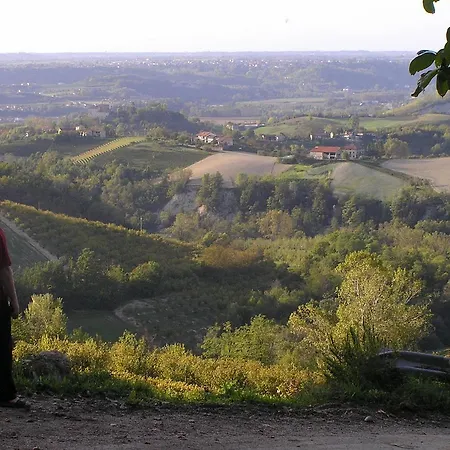 Cascina Curairone شقة