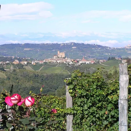 Cascina Curairone Apartment