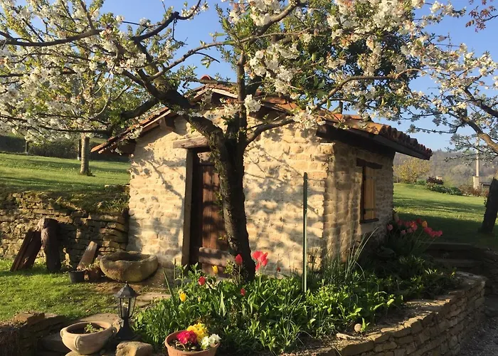 Cascina Curairone * Bossolasco