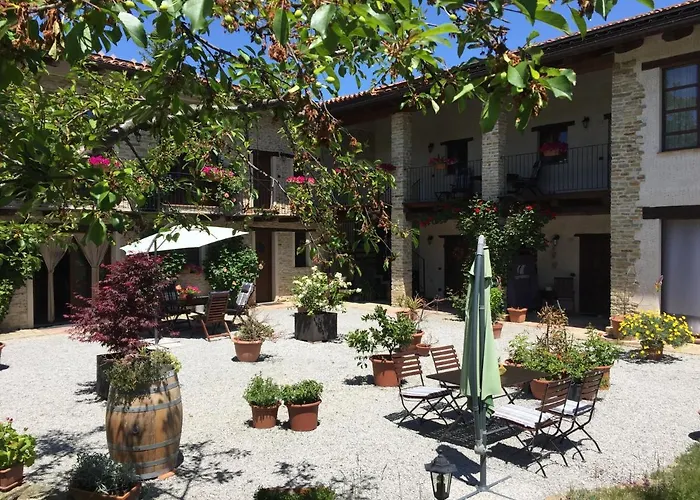 Lejlighed Cascina Curairone