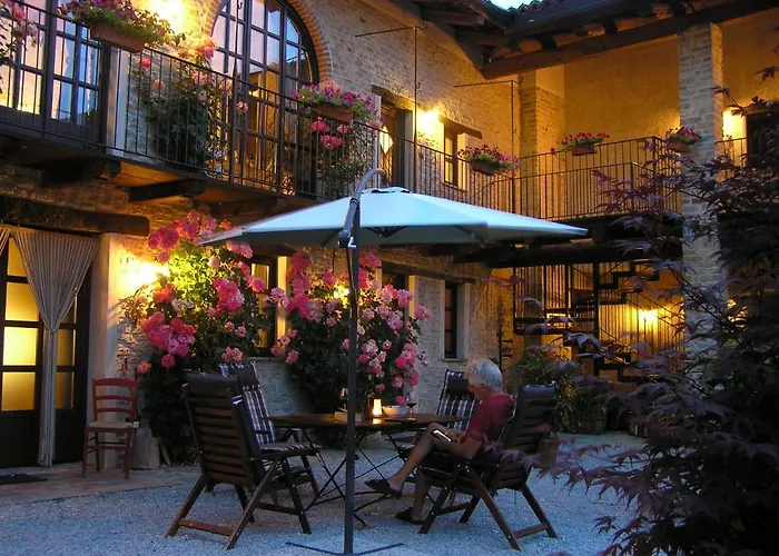 Lejlighed Cascina Curairone