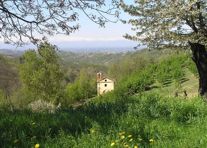 Cascina Curairone * Bossolasco