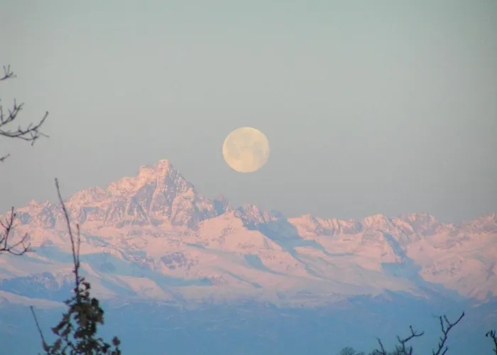 Cascina Curairone * Bossolasco